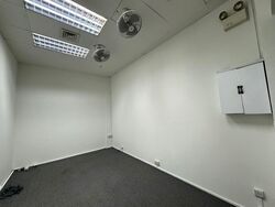 High Street Centre (D6), Retail #544047251